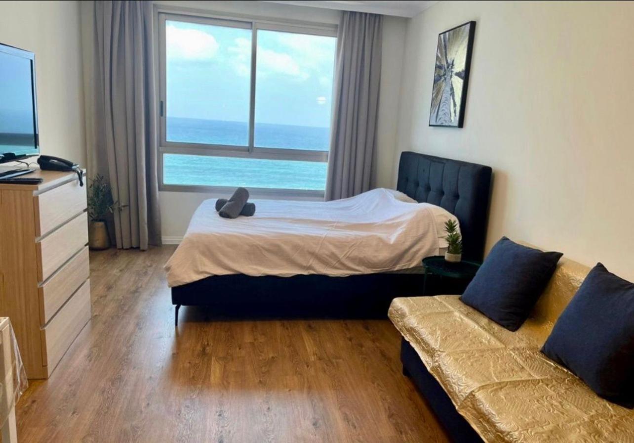 Haifa Almog Tower- "Blue Reef" Suite On The Sea Exterior foto